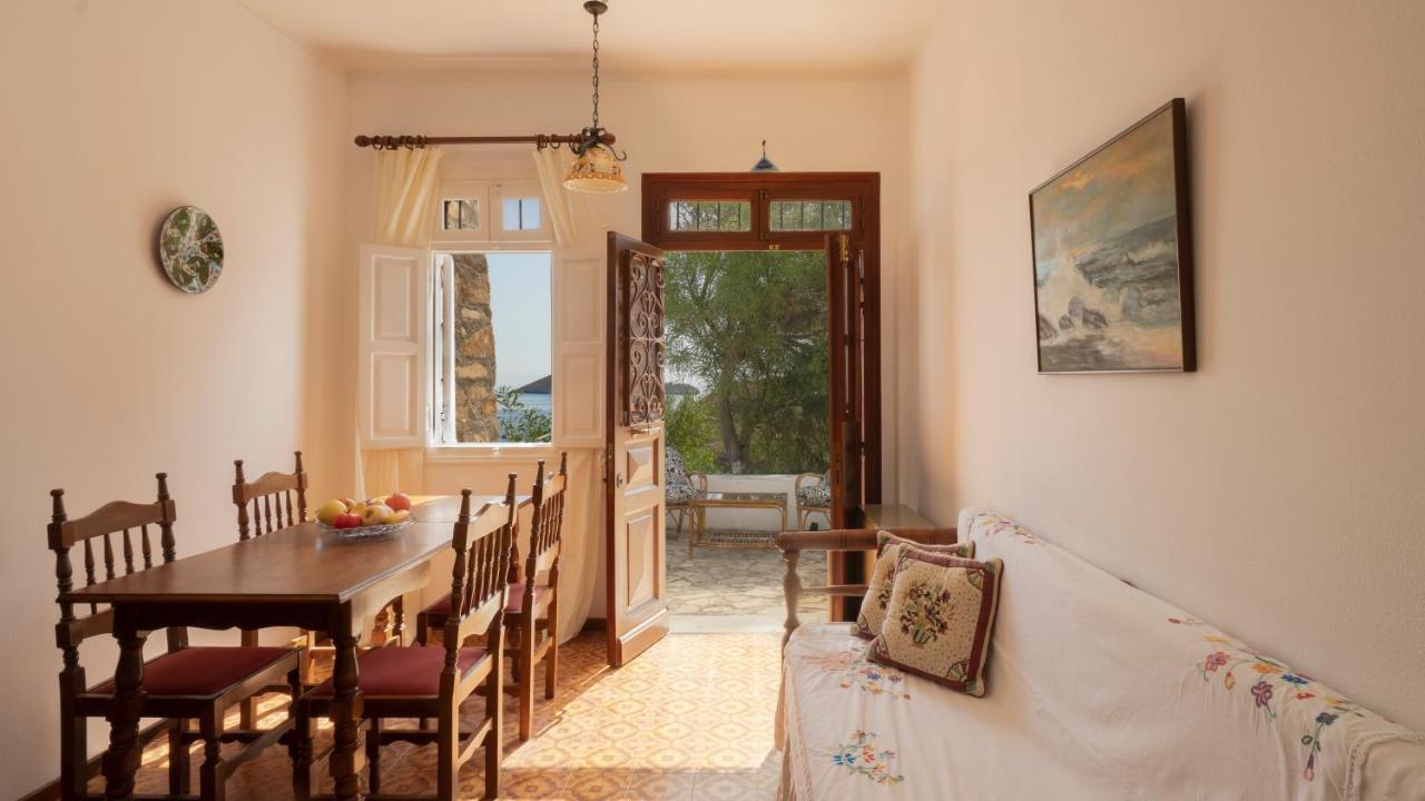 Ivi Beach Front Villa, Leros Vromolithos Esterno foto
