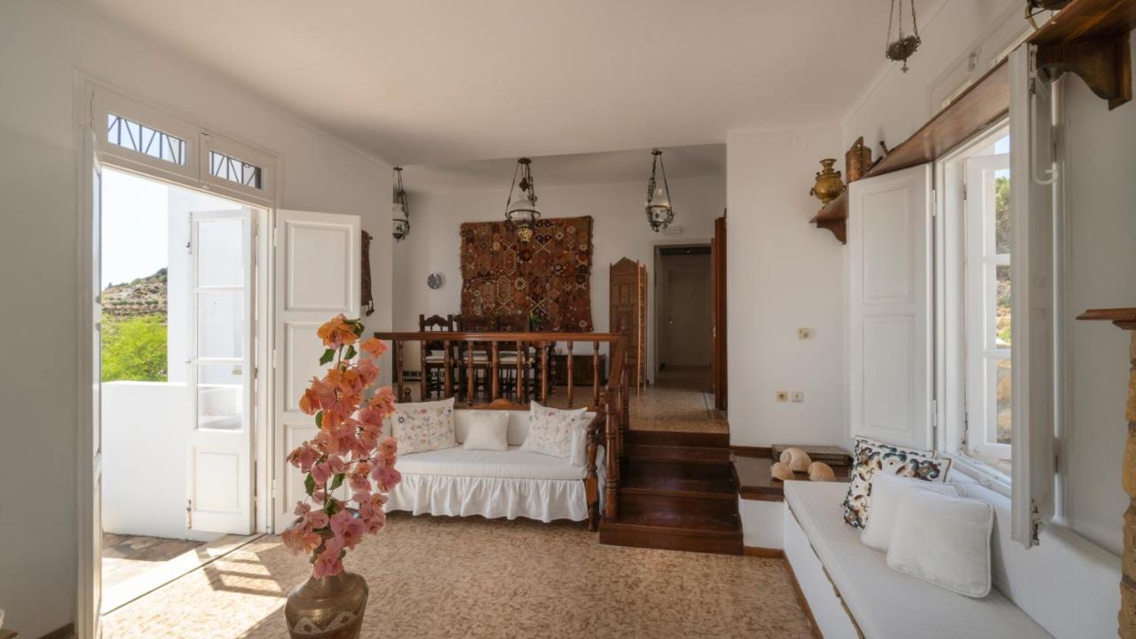 Ivi Beach Front Villa, Leros Vromolithos Esterno foto